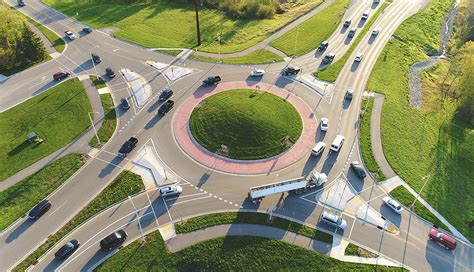 what is a roundabout road